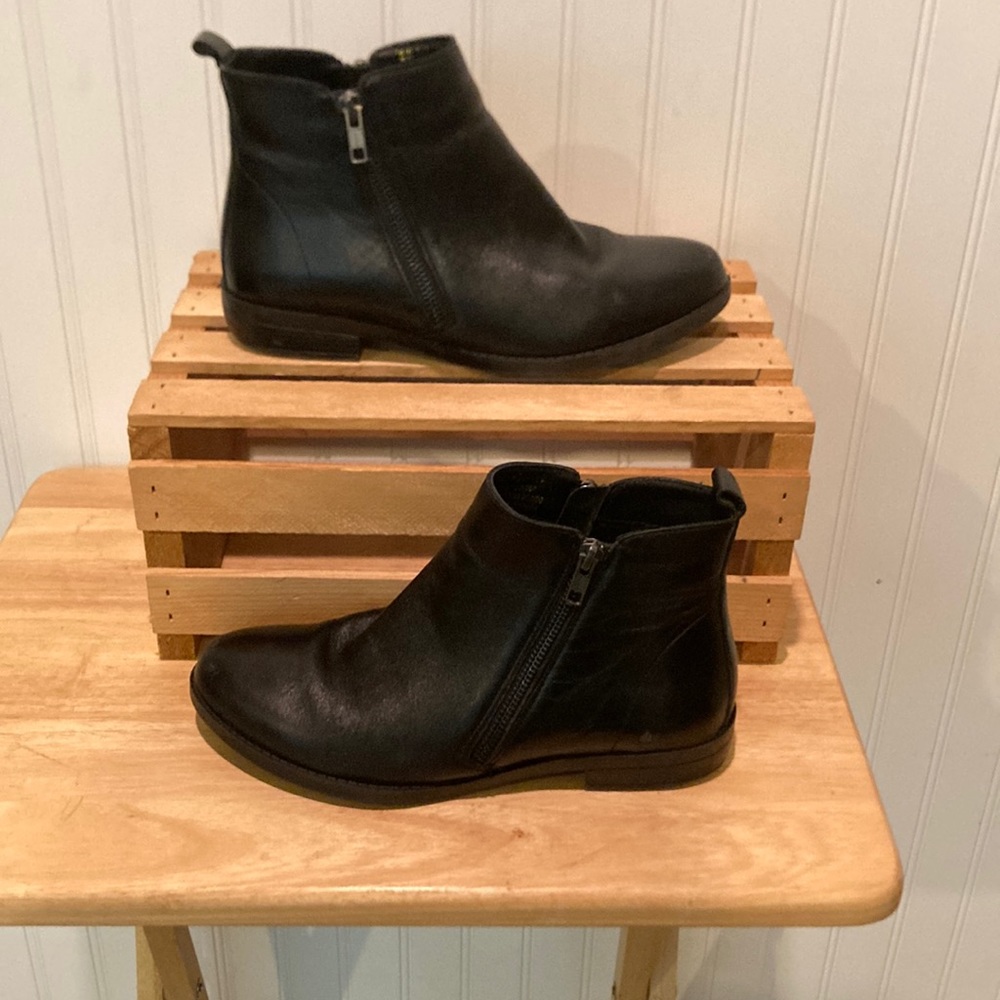 David Tate Leather Booties Size 8W